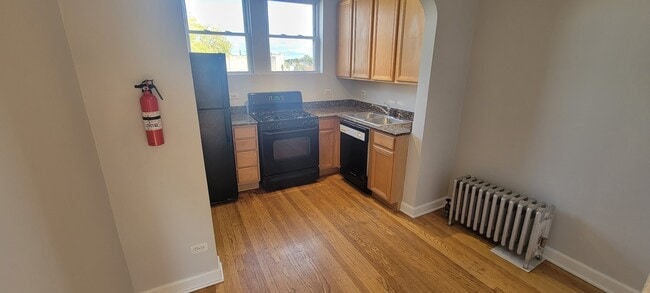 Photo - 2922.5 N Sacramento Ave Unit 3E