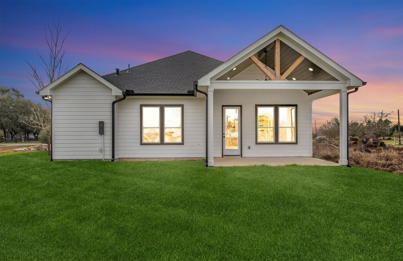 Photo - 610 Sharon St