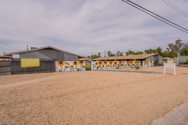 Photo - Devonshire Apartments