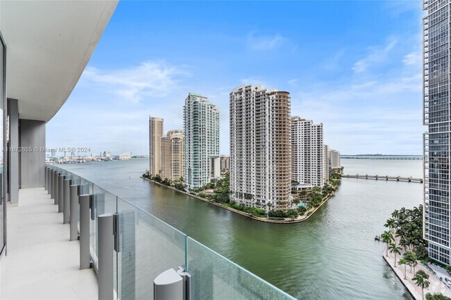 Building Photo - 300 Biscayne Blvd Way Unit 1705 Rental