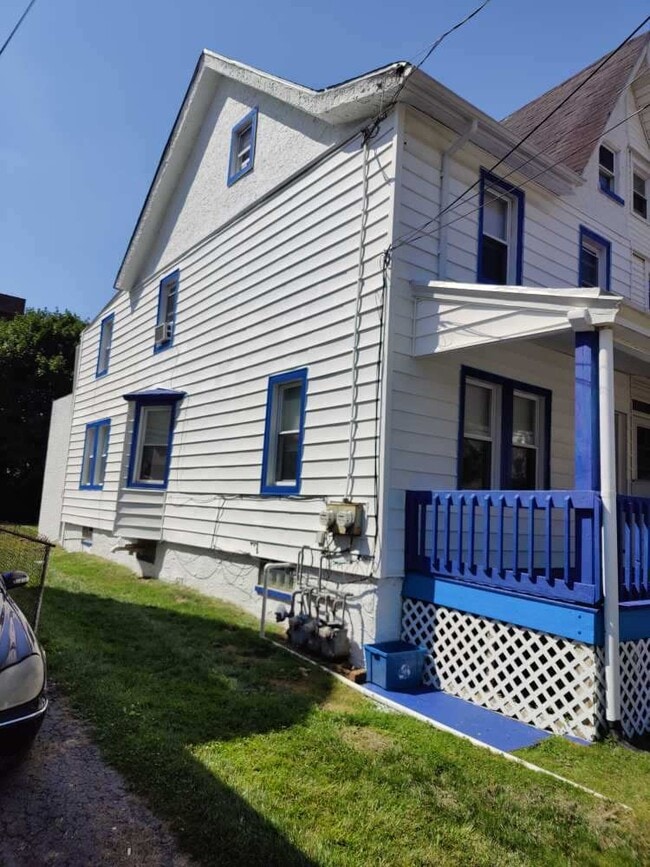 Fotografía del edificio - 67 Holland Ave