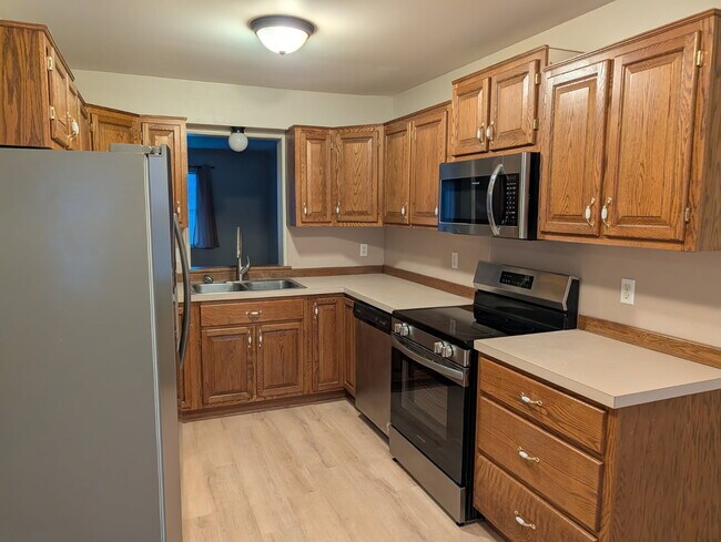 Photo - 3490 Scotland Rd