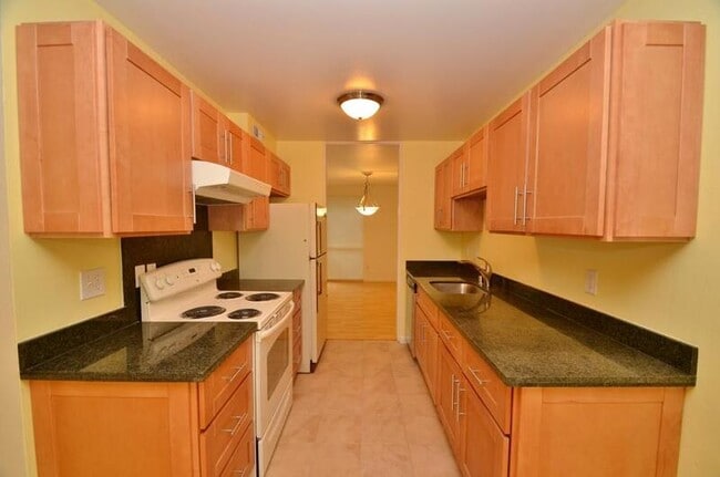 116 Surrey Ln
