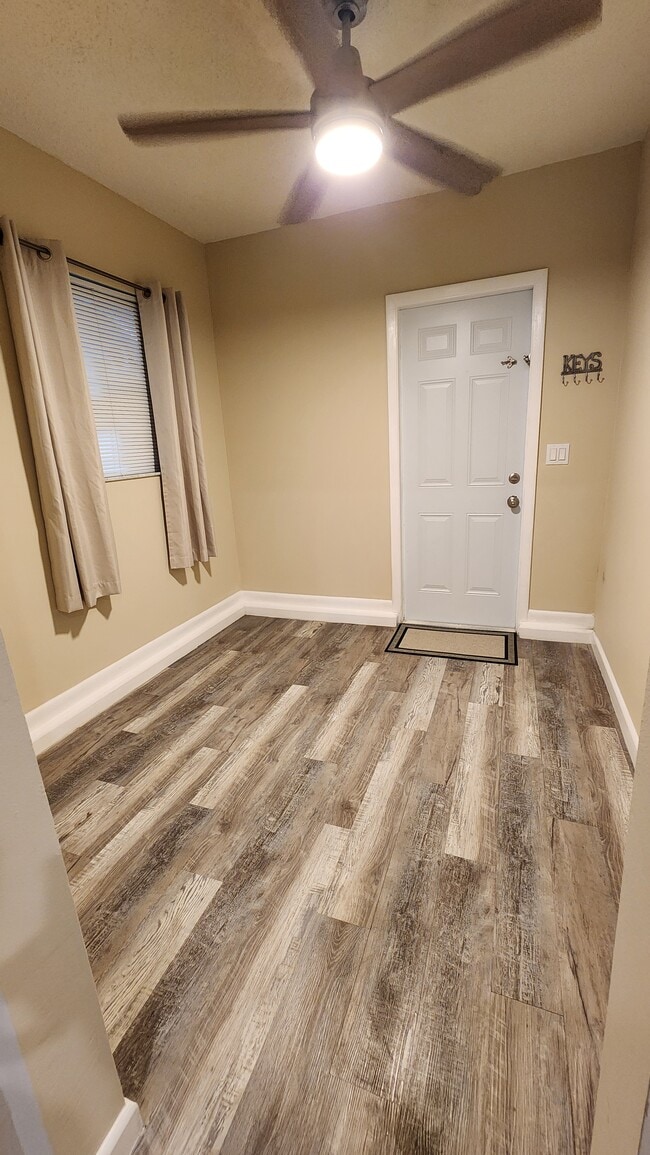 Building Photo - 881 SW General Patton Ter Unit General Patton Rental