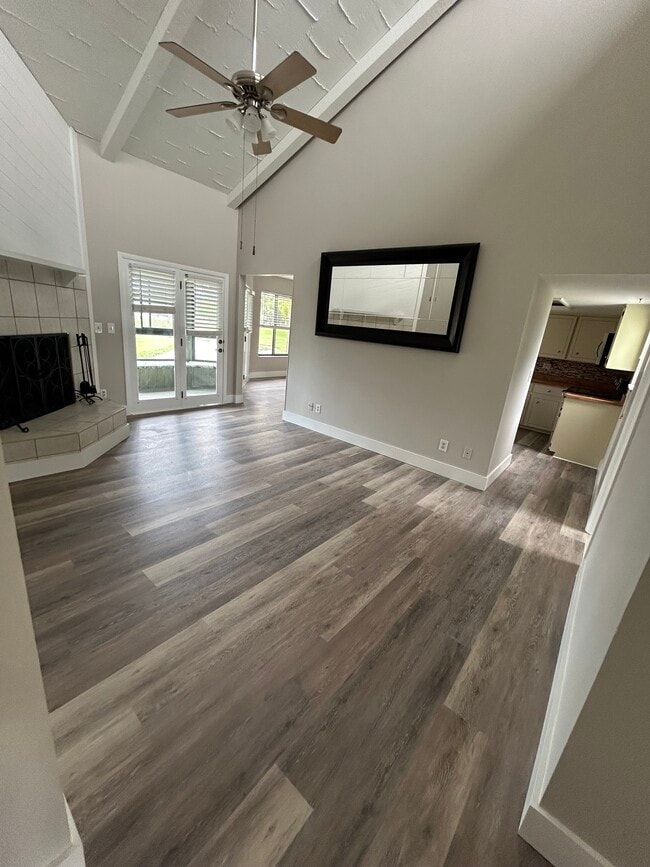 Photo - 114 Blue Heron Dr