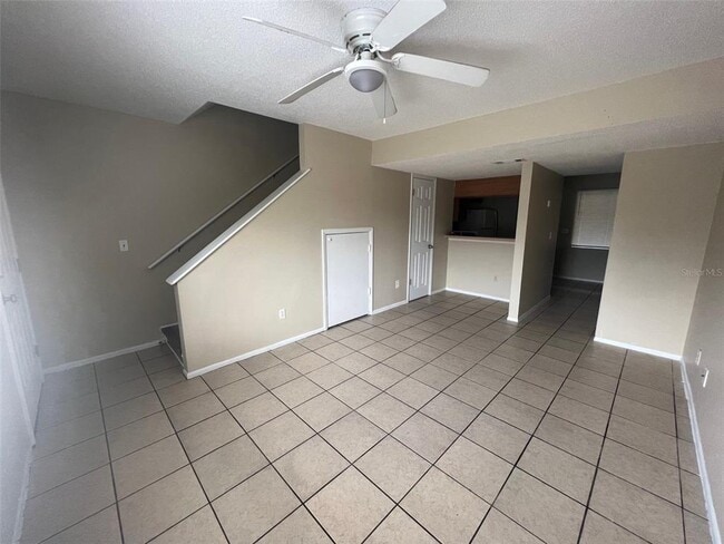 Photo - 207 S Moss Rd