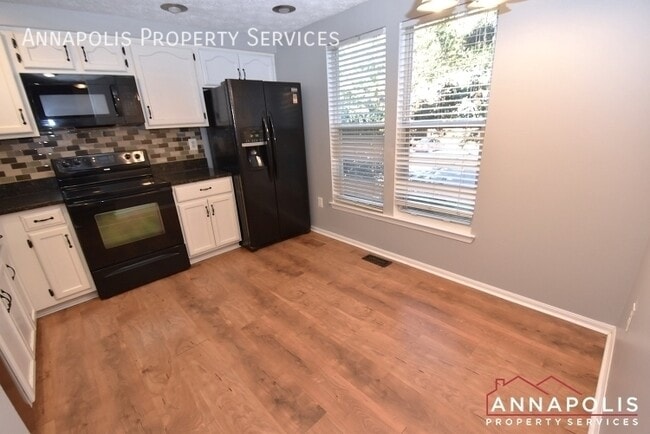 Photo - 559 Melissa Ct