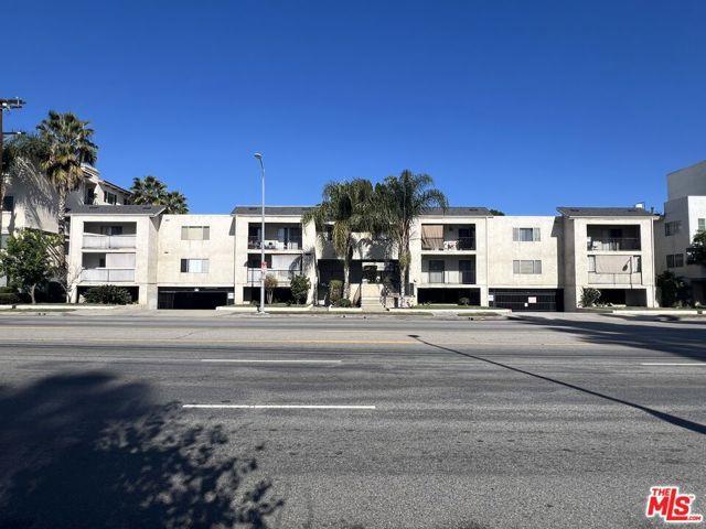 Photo - 13925 Sherman Way Unit 13925