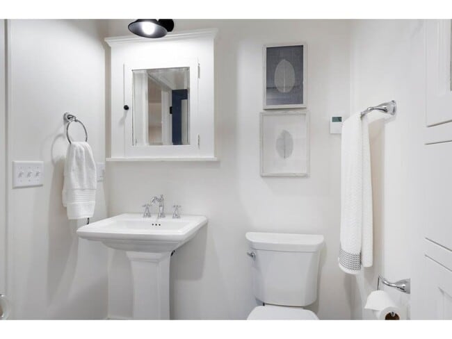 Photo - 231 Manitoba Ave