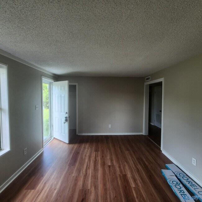 Photo - 3706 Wilbanks Dr