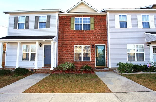 Building Photo - COMING JANUARY 2026