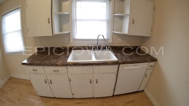 Photo - 1904 Williams Blvd SW