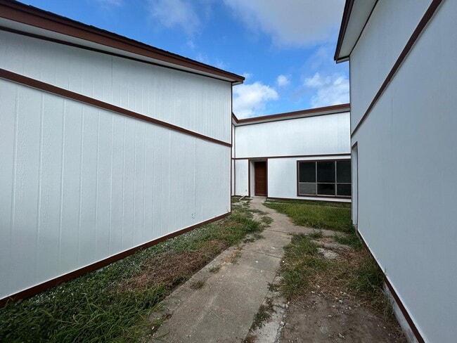 11311 Angelique Dr