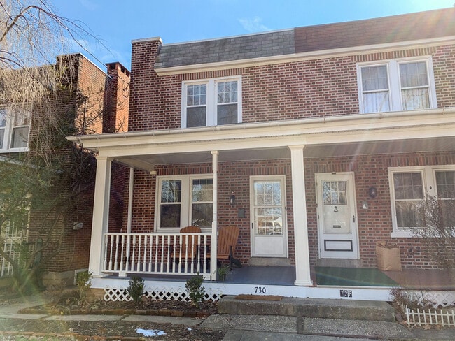 Photo - 730 Hamilton Rd Townhome