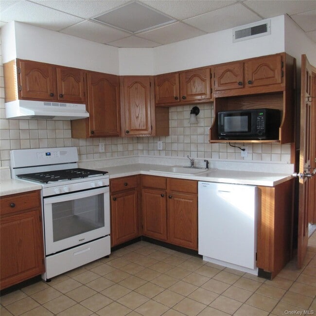 35 Taylor Ave Unit 2