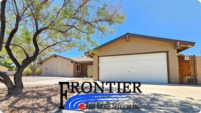 Building Photo - Beautiful interior and Convenient feature!... Rental