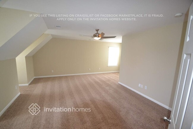 14535 Greenpoint Ln