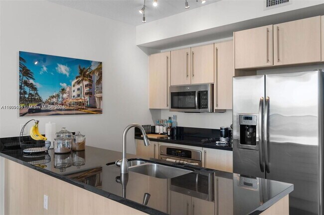 Photo - 79 SW 12th St Unidad 2204S
