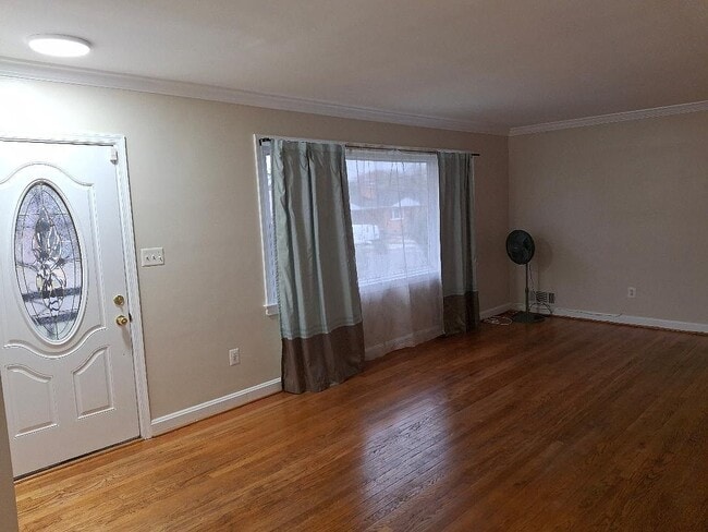 Building Photo - 4408 Ridgecrest Dr Unit 1