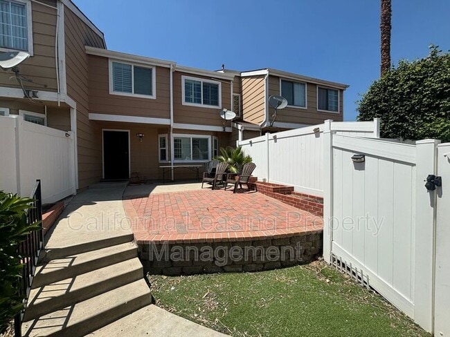 Photo - 14200 Polk St Townhome