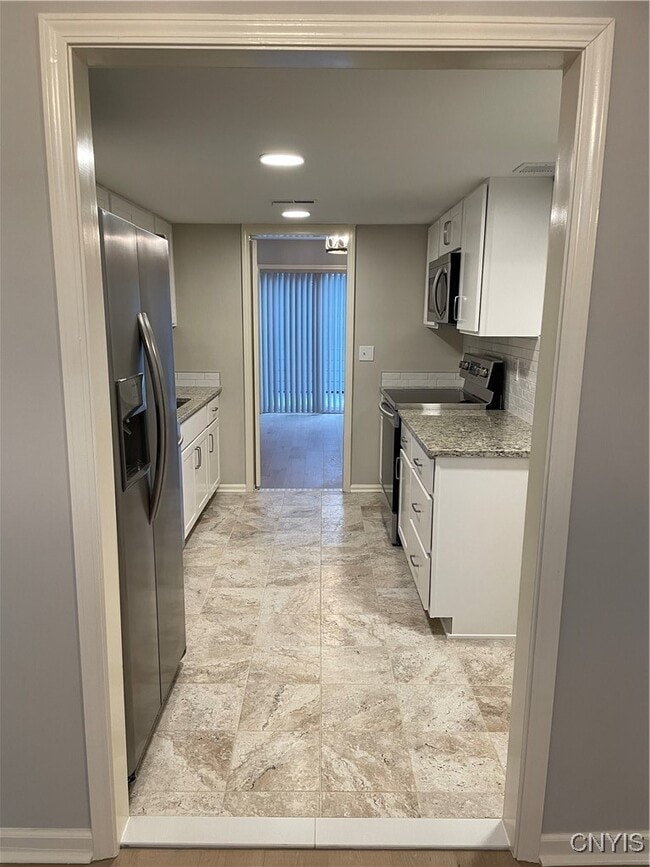 Photo - 497 Summerhaven Dr N