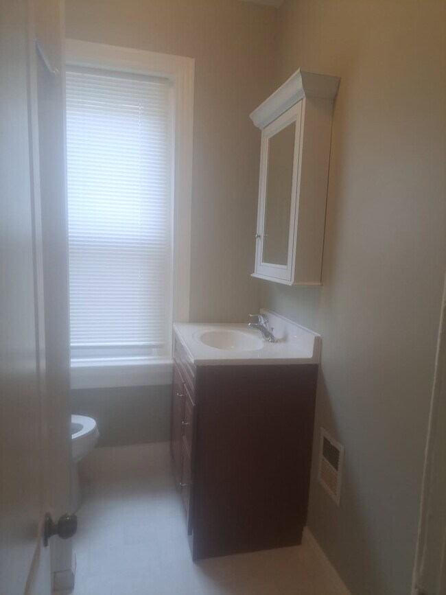 Photo - 2140 N Van Pelt St Unit 2