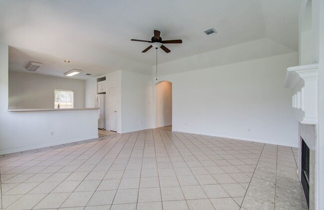 Building Photo - 2518 Trotter Dr