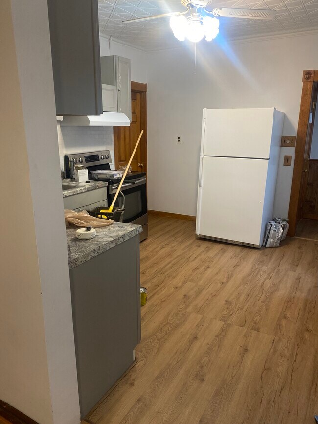 Kitchen and dining room - 39 Saint James St Unidad 1