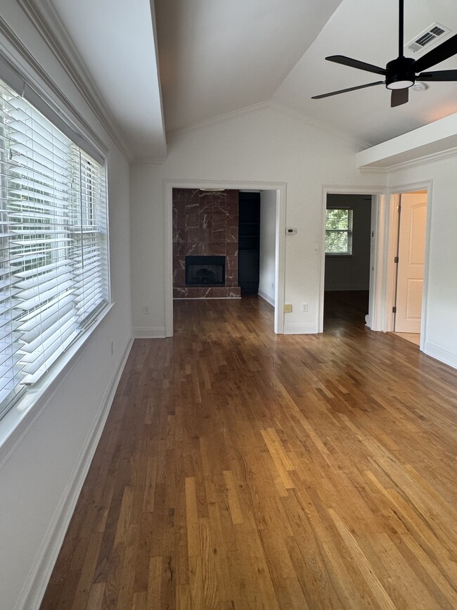 Photo - 488 Burlington Road Northeast Unit Apt 3