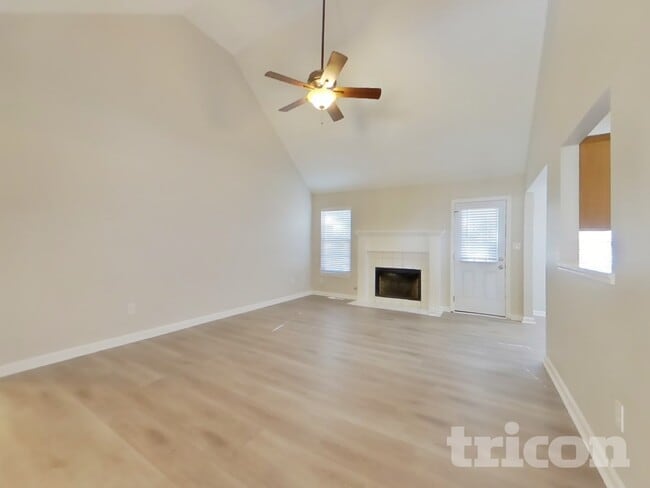 Photo - 3350 Slate Dr