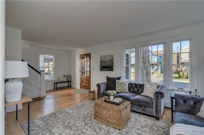 Photo - 213 N Pleasant St