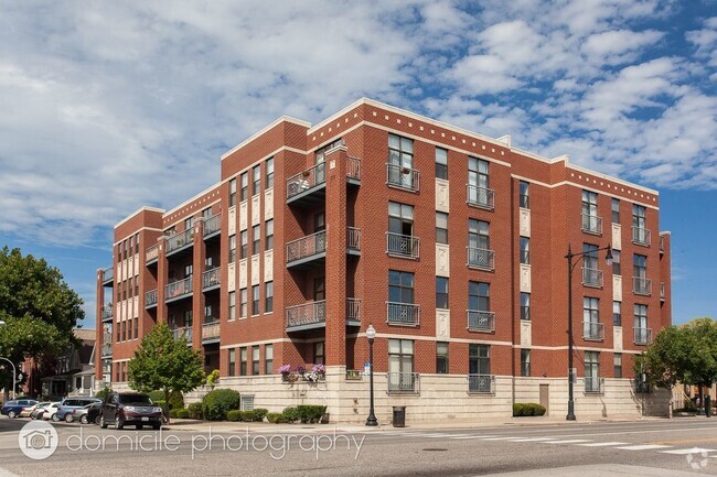Building Photo - 4011 N Francisco Ave Unit 109 Rental