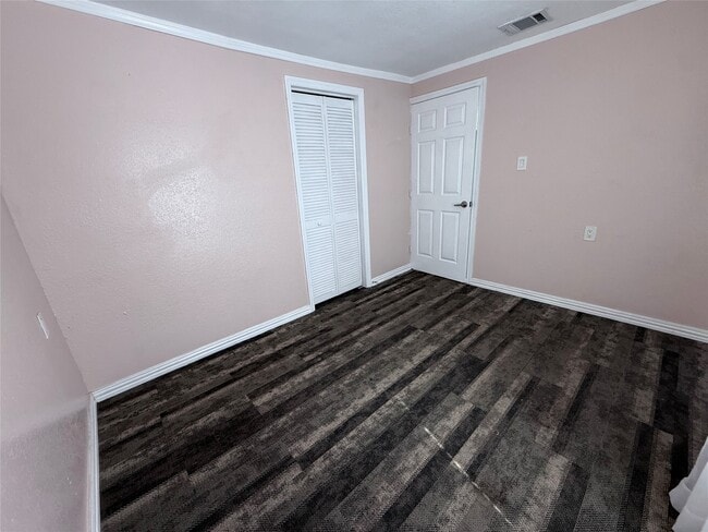 Photo - 13809 Hershe St