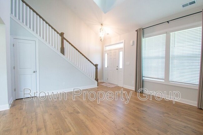 Photo - 5611 Pondhaven Dr