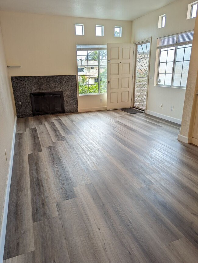 221 Donax Ave