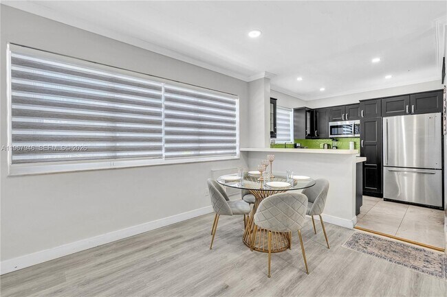 10004 E Bay Harbor Dr Unit 8
