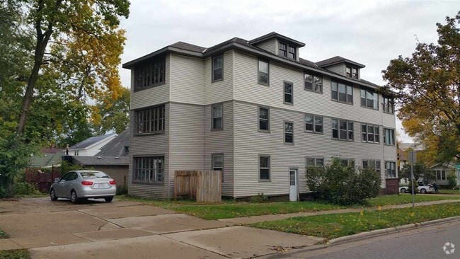 Building Photo - 930 Emerald St Unit 2B Rental