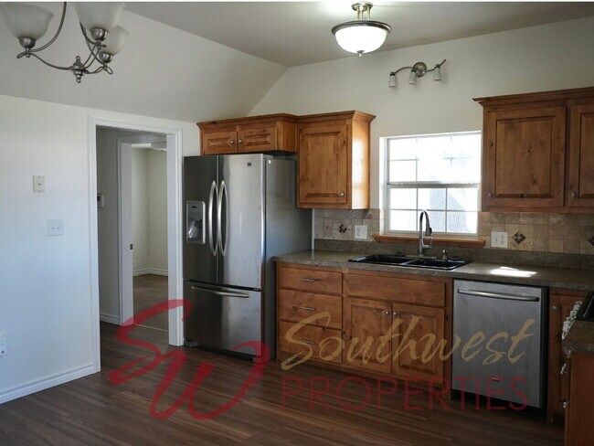 Photo - Good looking 3 bedroom 2 bath with huge yard!