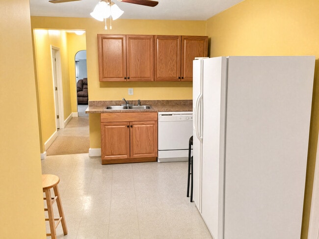 Photo - 72 Conklin Ave