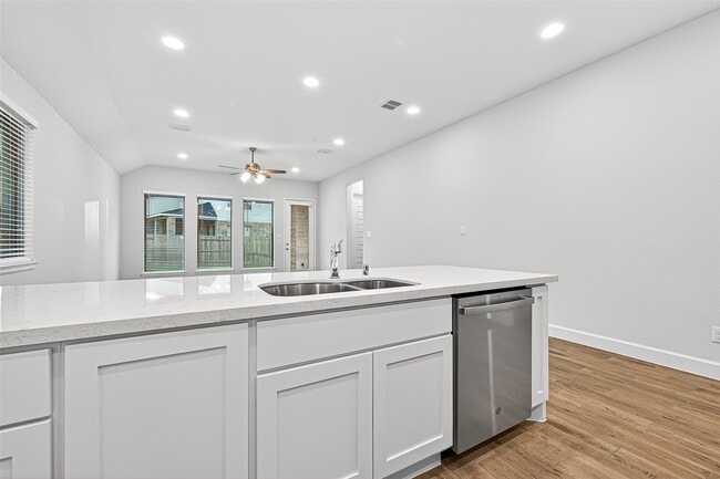 Building Photo - 14727 Band Tailed Pigeon Ct