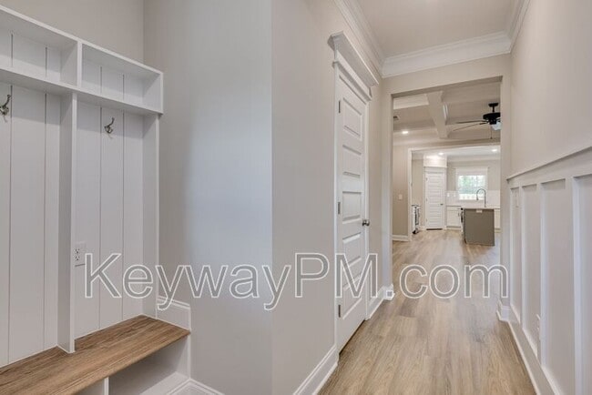 Photo - 2028 Denmark Ave SE