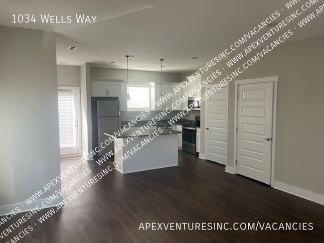 Photo - 1034 Wells Way
