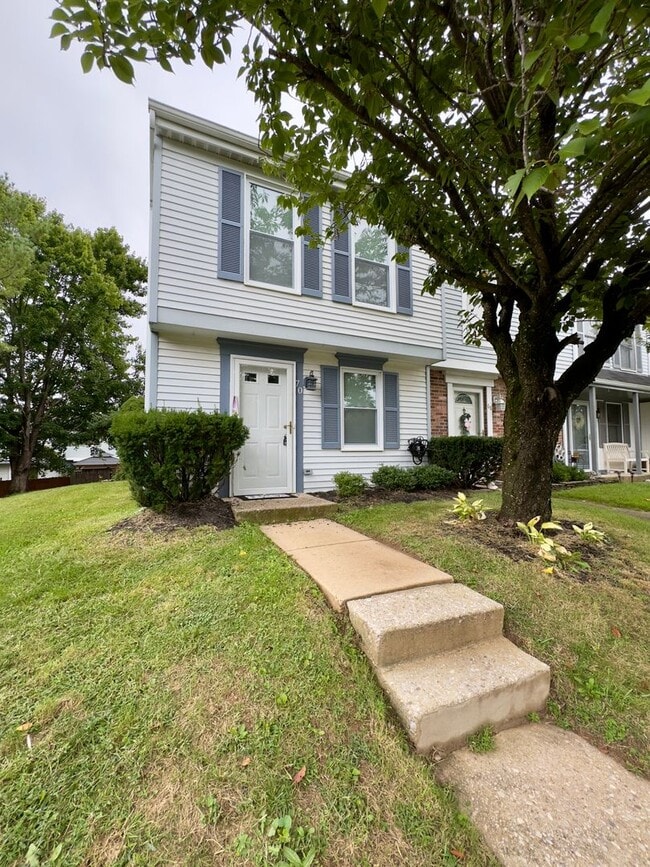 Building Photo - Charming 2 Bedroom/1.5 Bathroom End-Row To... Rental