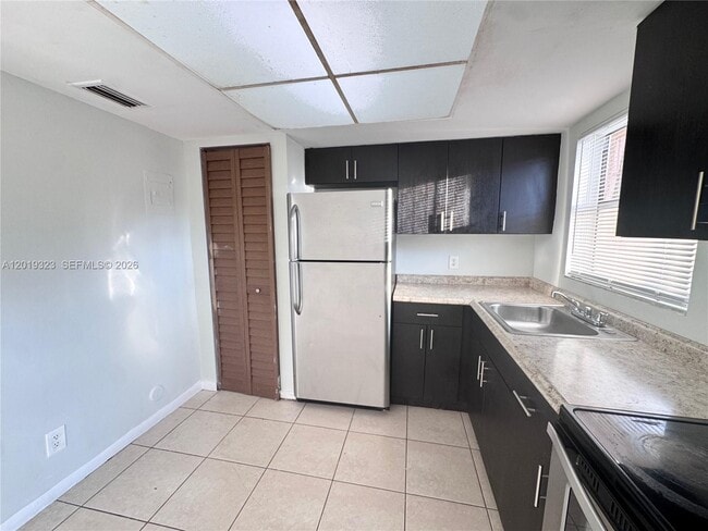 Photo - 101 NE 41st St Unit A9