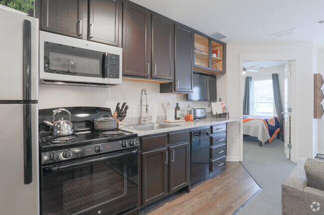 1 BR, 1 BA - Kitchen