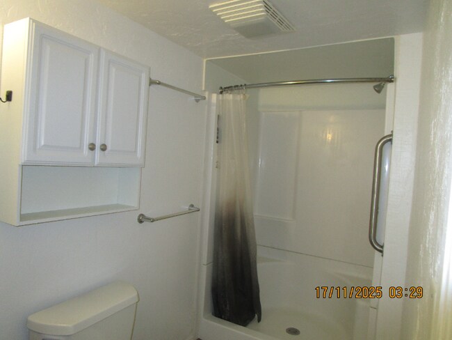 Photo - 608 Central Ave Apartamento Unidad 202