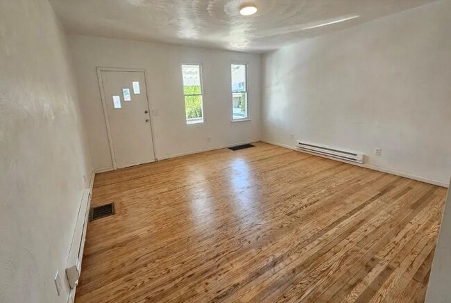 Photo - 807 Hazlett Ave