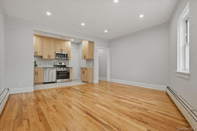 Photo - 43 New Hyde Park Rd Unit 2