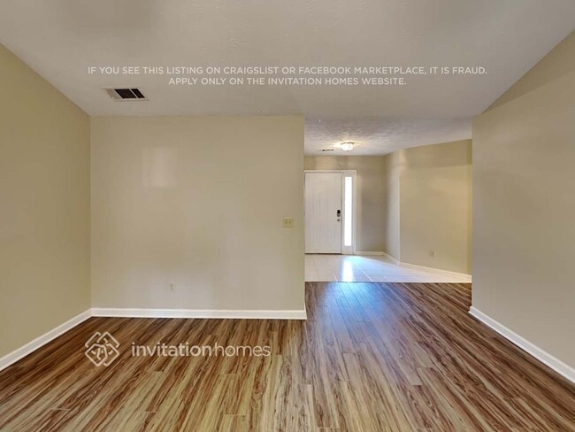 Photo - 810 Trellis Pond Ct