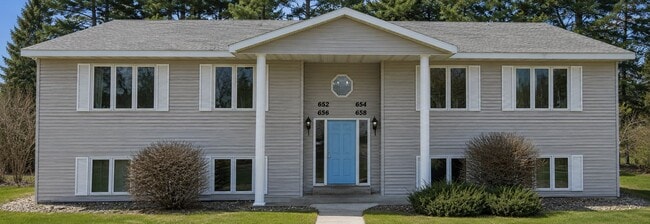 Building Photo - 652-658-658 Butler Pl Unit 652 Butler Place